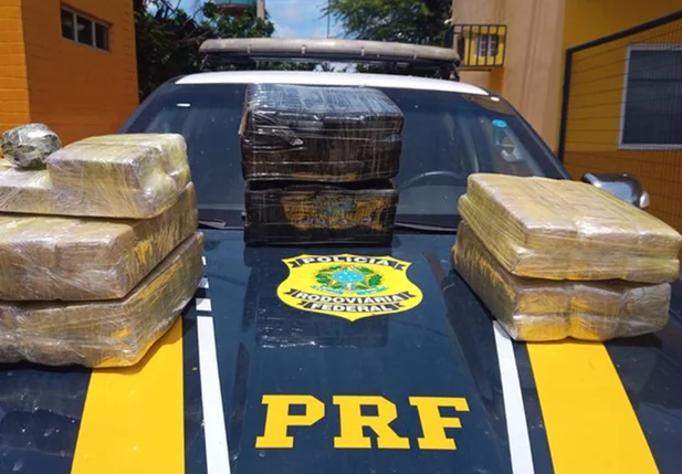 PRF apreende mais de 50 kg com casal em Picos