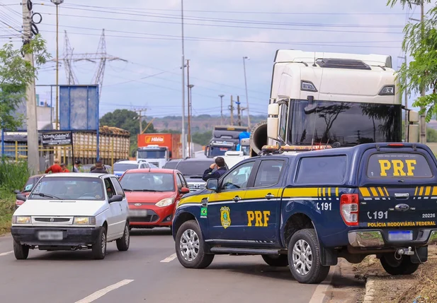 PRF controlou o trânsito no local