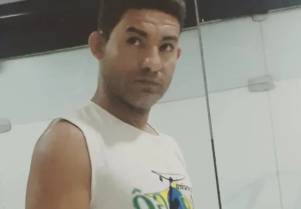 Professor de capoeira Francisco Lucas, conhecido como Lucas Bode