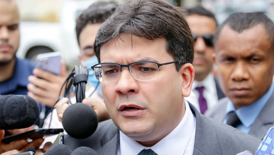 Rafael Fonteles em primeira reunião com secretários do Governo