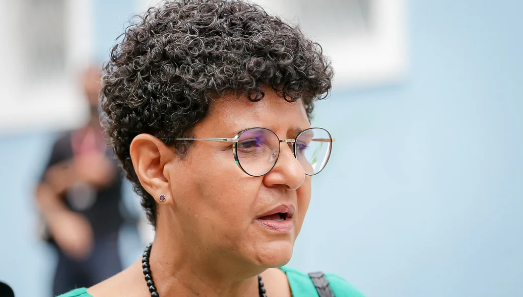 Rejane Tavares da Silva, secretária de Estado da Agricultura Familiar em reunião de planejamento com outros secretários