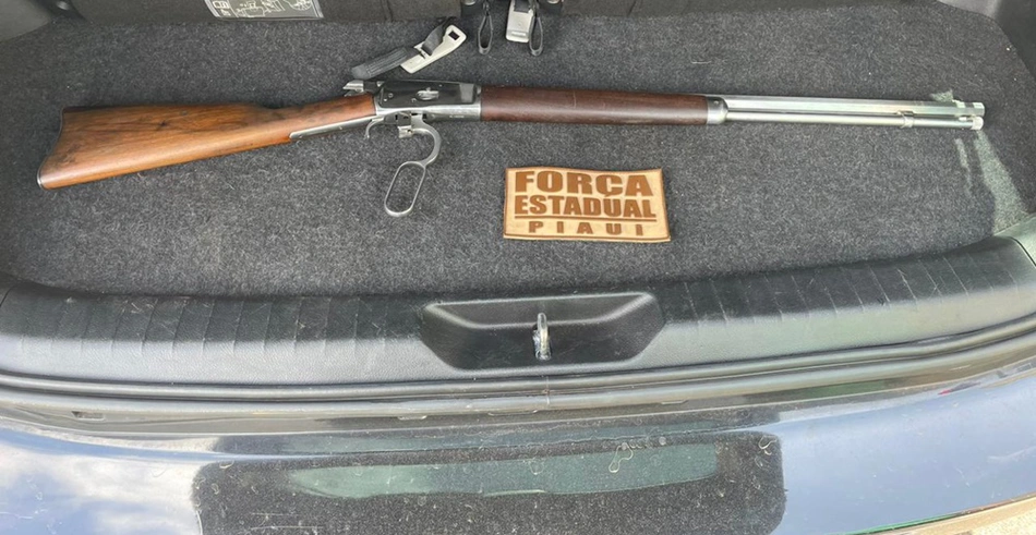 Rifle apreendido dentro da casa do empresário