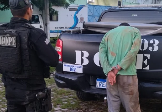 Samuel Cruz dos Santos e outro fugitivo foram recapturados neste domingo (22)