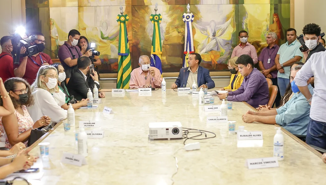 Solenidade aconteceu no Palácio da Cidade