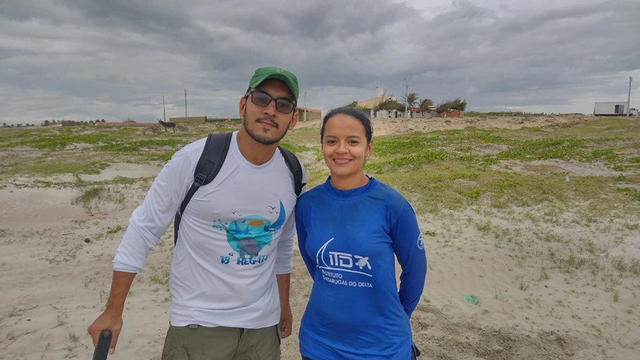 Suzana Bitencourt e Matheus Silva, Biólogos do Instituto Tartaruga do Delta