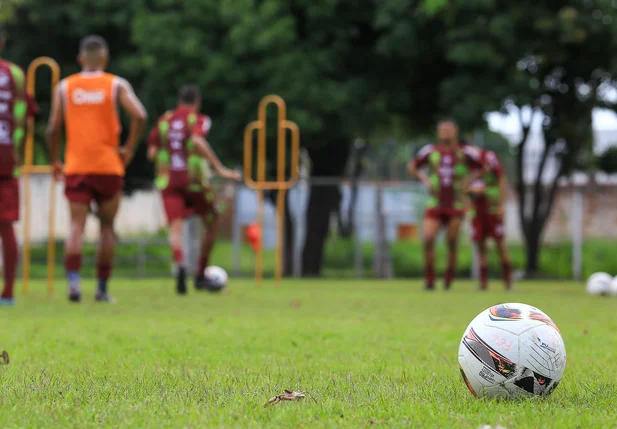 Último treino do Fluminense-PI antes do jogo contra o River