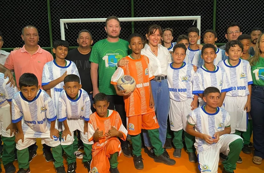 A prefeita Ivanária Sampaio no evento