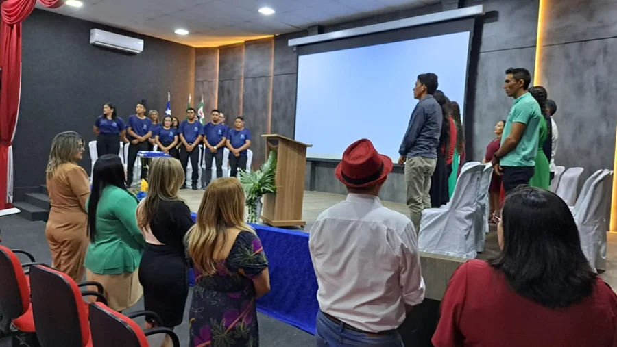 A solenidade ocorreu no auditório do Cine Teatro