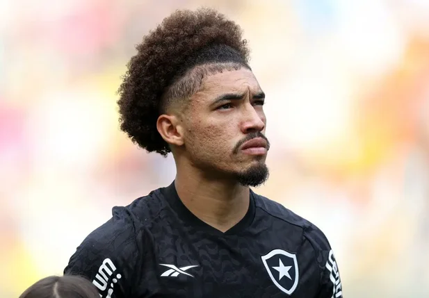 Adryelson, zagueiro do Botafogo
