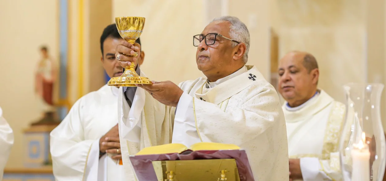 Arcebispo Dom Juarez Sousa durante missa