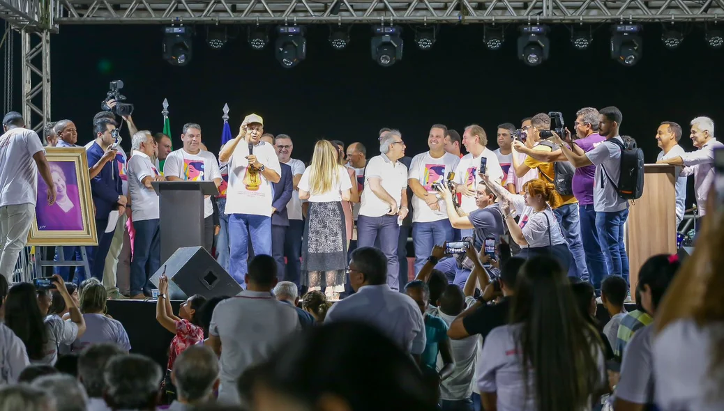 Assinatura da ordem de serviço do Hospital da Mulher