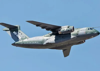 Avião militar KC-390
