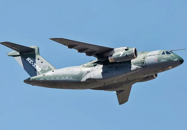 Avião militar KC-390