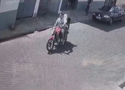 Bandidos roubam celular de mulher no bairro Dirceu I
