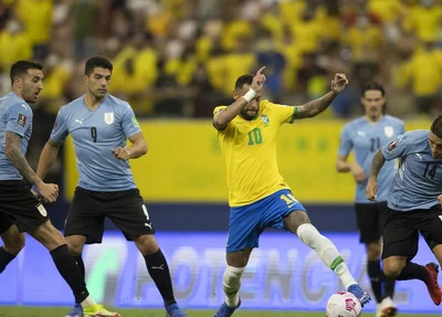 Brasil e Uruguai se enfrentam na noite desta terça-feira