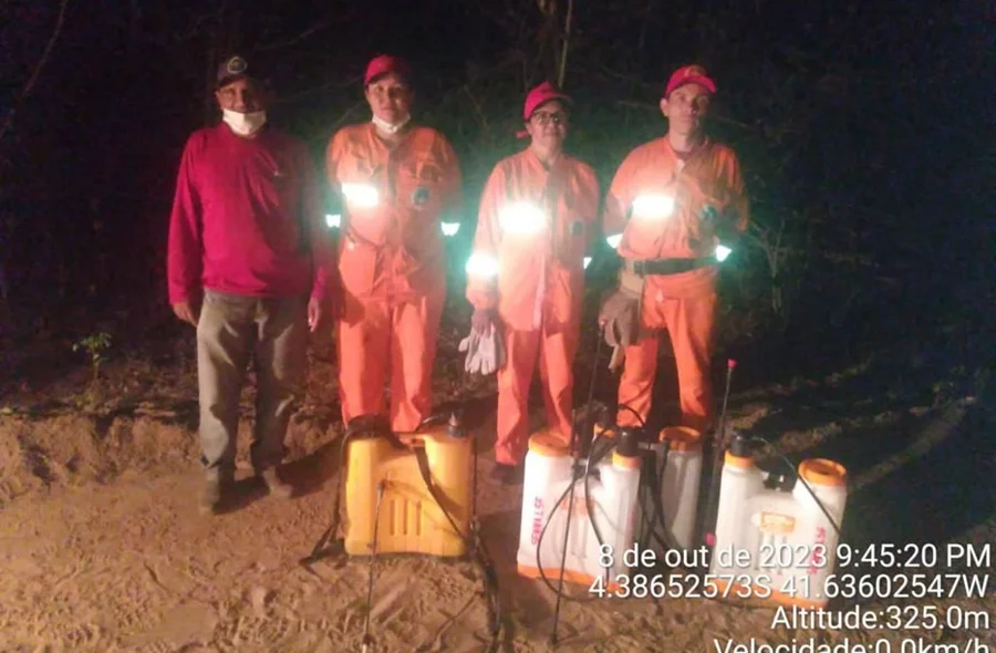 Brigada de Incêndio combatem incêndios em Lagoa de São Francisco