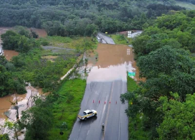 Chuvas em Santa Catarina deixaram 2 mortos