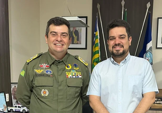 Deputado Dogim Félix se reúne com o comandante geral da PM e trata sobre viatura para Jatobá do Piauí