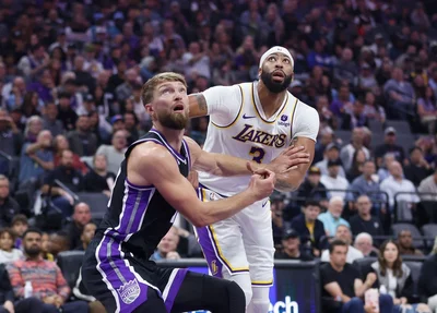 Domantas Sabonis e Anthony Davis