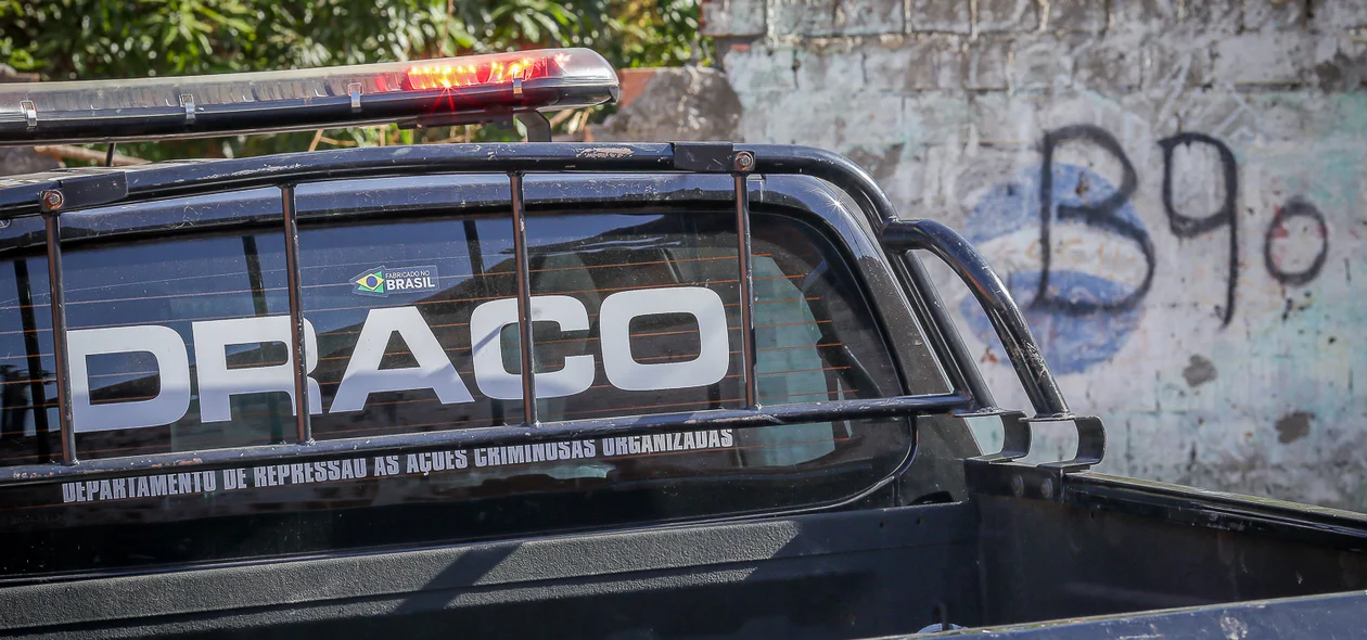 DRACO realiza retirada de pichações na zona Leste