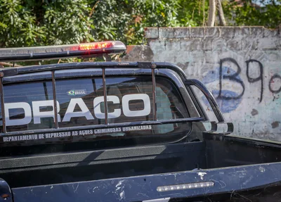 DRACO realiza retirada de pichações na zona Leste