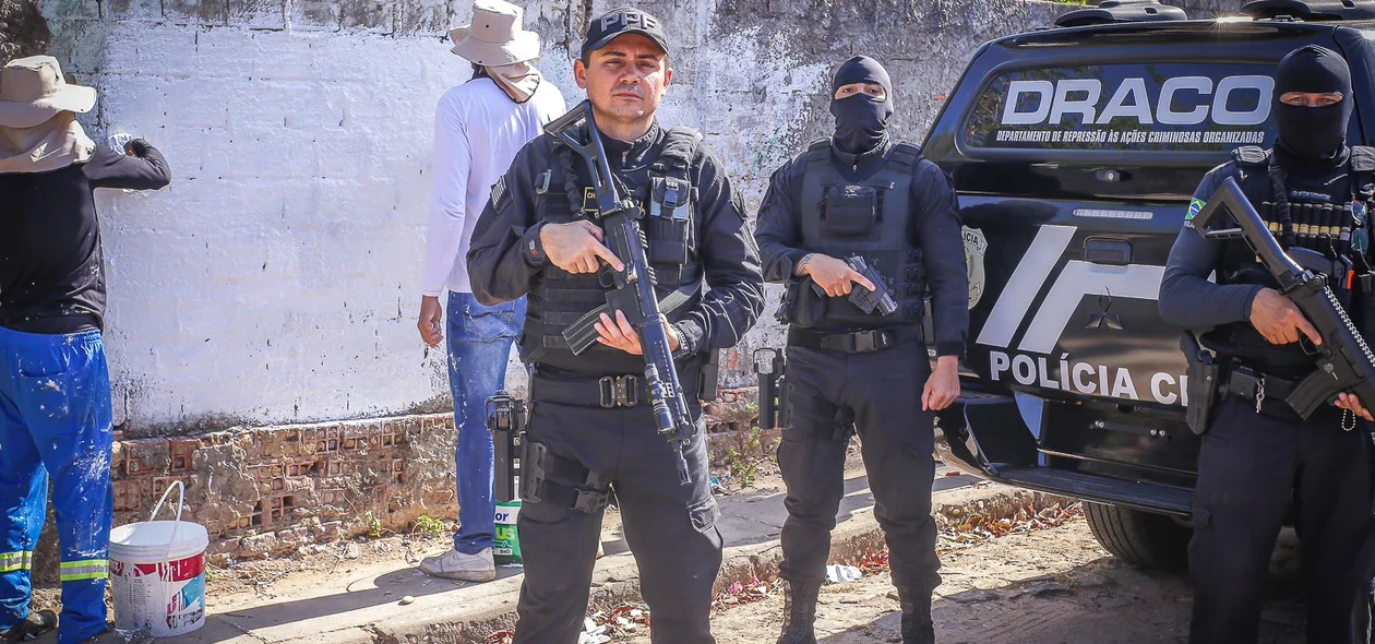 DRACO remove pichações de facções na zona leste de Teresina