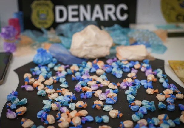Droga apreendida pelo Denarc