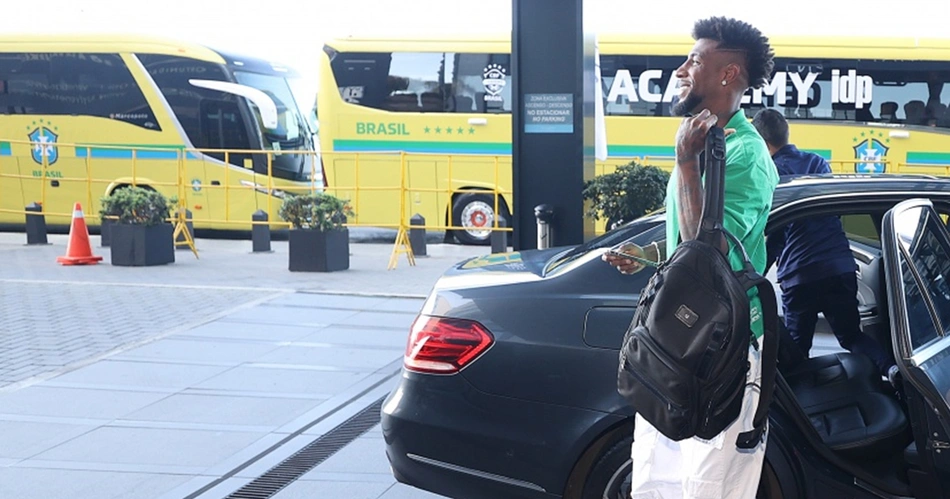 Emerson Royal se apresenta à seleção brasileira