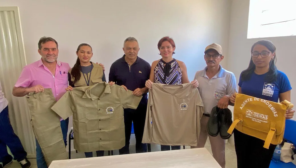 Prefeito José Raimundo entrega novos uniformes e equipamentos aos agentes em Oeiras