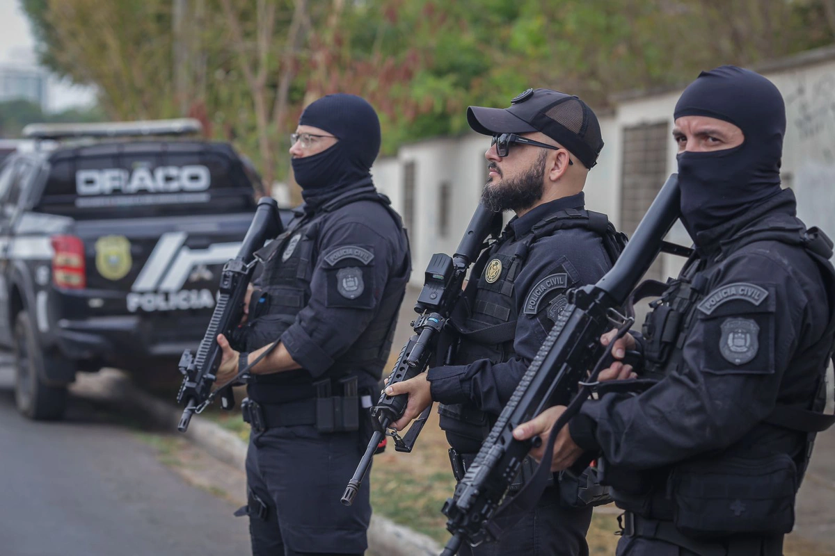 Equipe do DRACO em operação no Parque  Universitário