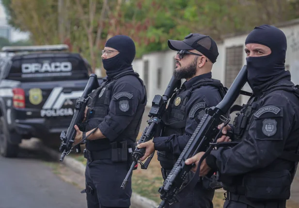 Equipe do DRACO em operação no Parque  Universitário