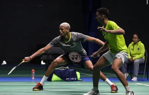 Fabrício Farias e Davi Silva vão a final do badminton