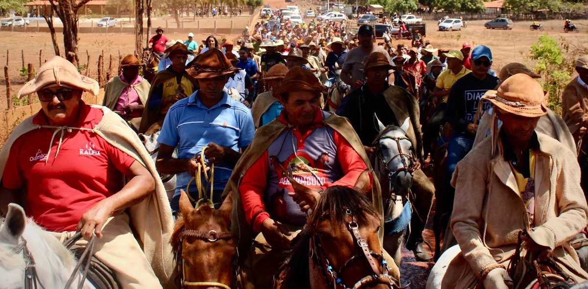 Festejo de Nossa Senhora de Nazaré reúne vaqueiros em vaqueirama