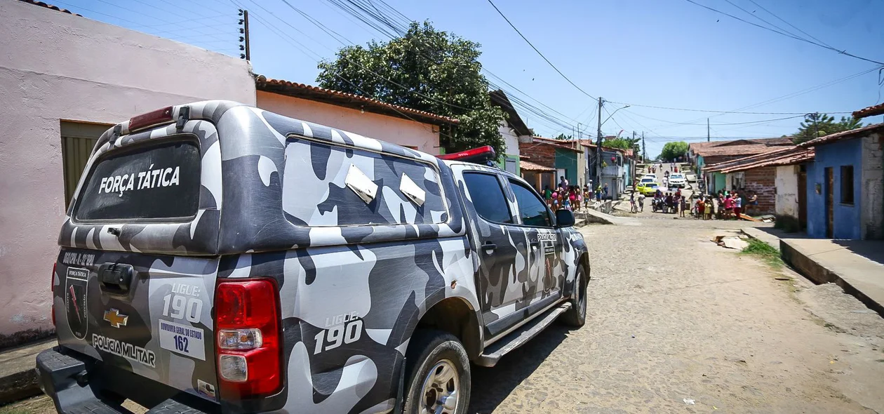 Força Tática no local