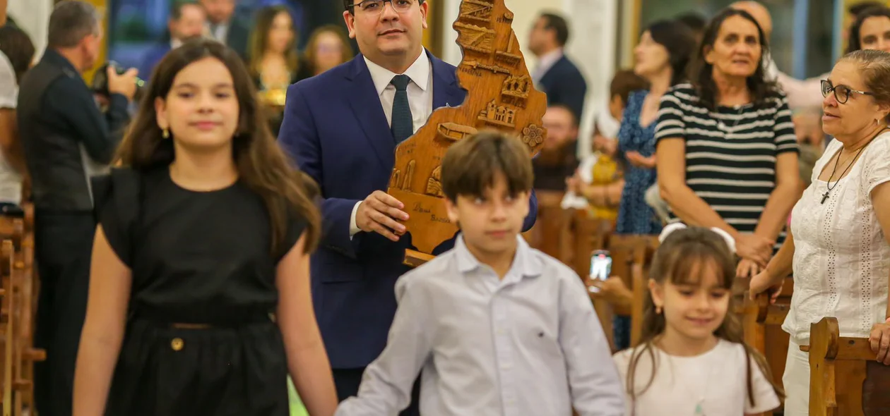 Governador Rafael Fonteles e seus filhos