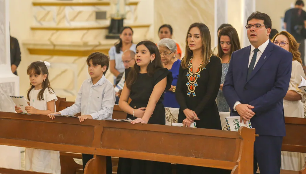 Governador Rafael Fonteles e sua família