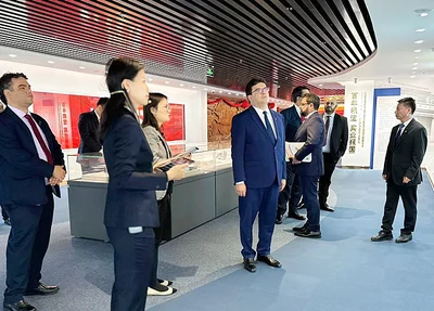 Governador Rafael Fonteles em viagem à China