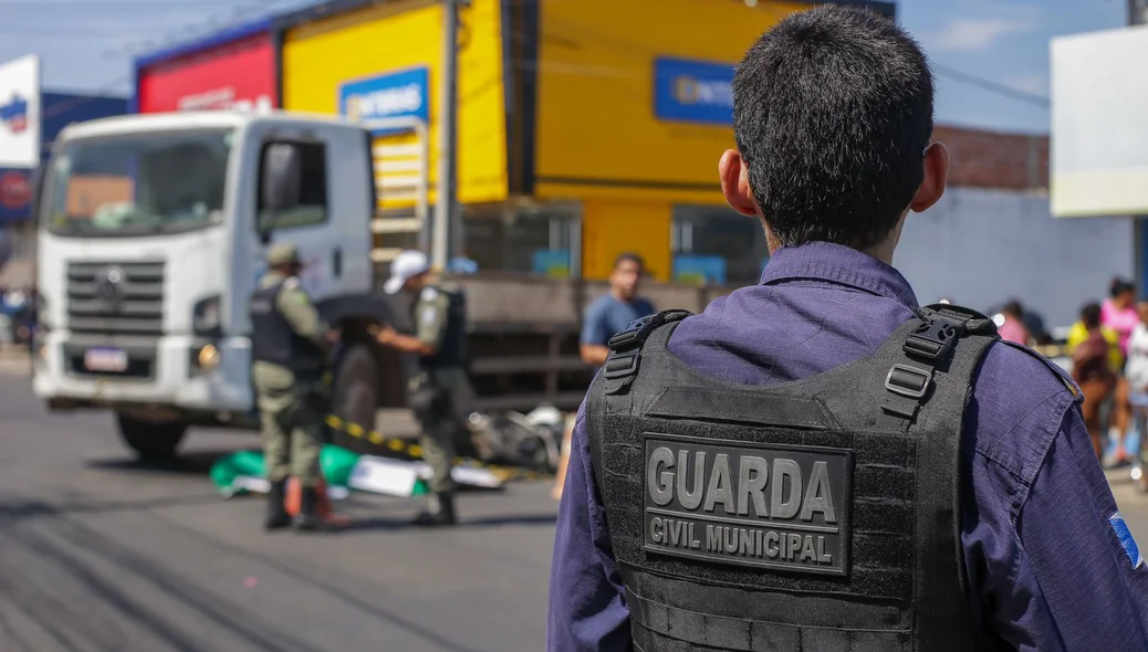 Guarda municipal no local