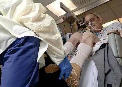 Homem que recebeu coração de porco nos EUA passa bem um mês após cirurgia