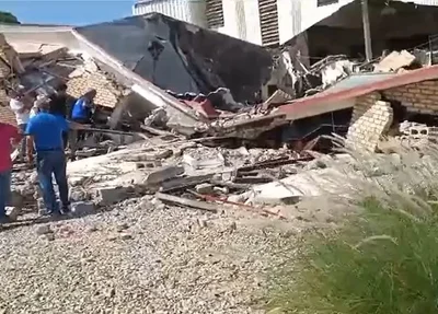 Igreja desaba durante batizado e deixa dez pessoas mortas no México
