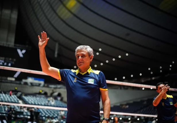 José Roberto Guimarães é o novo coordenador da seleção feminina