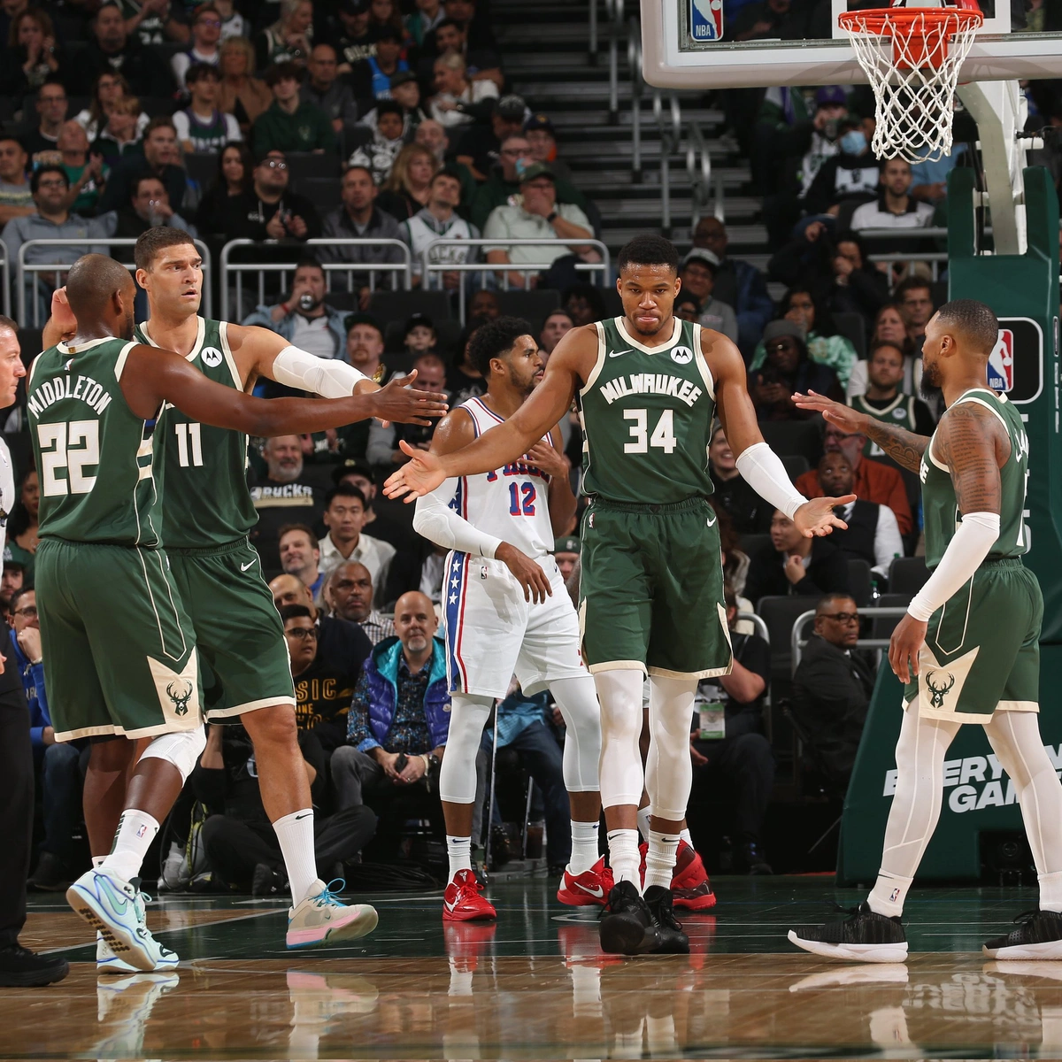 Khris Middleton, Brook Lopez, Giannis Antetokounmpo e Damian Lillard