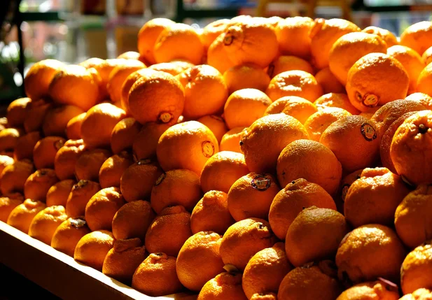 Laranjas no supermercado