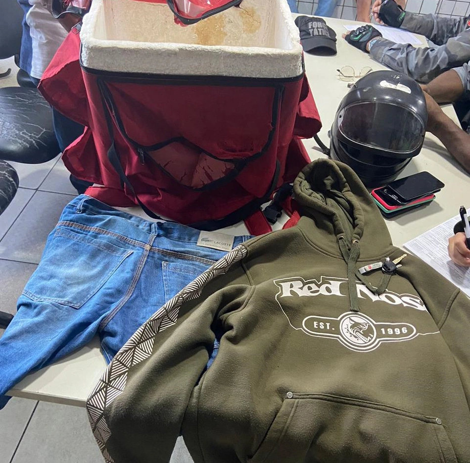 Material apreendido com os bandidos