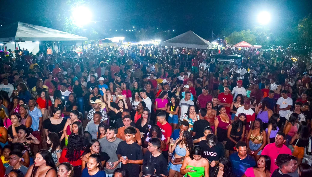 Multidão esteve presente na XIV Expofeira de Caprinos e Ovinos de Joaquim Pires