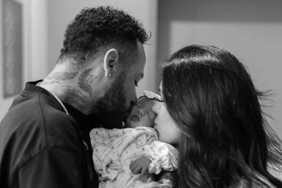 Neymar e Bruna Biancardi com a filha do casal, Mavie