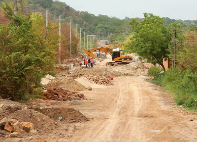Obra na Avenida Dom Hélder Câmara