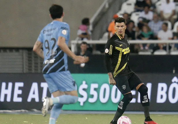 Partida entre Botafogo e Athletico-PR será retomada neste domingo