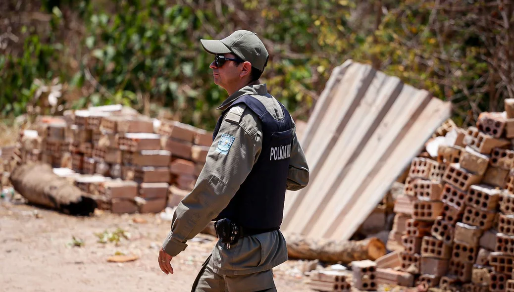 Polícia Militar no local