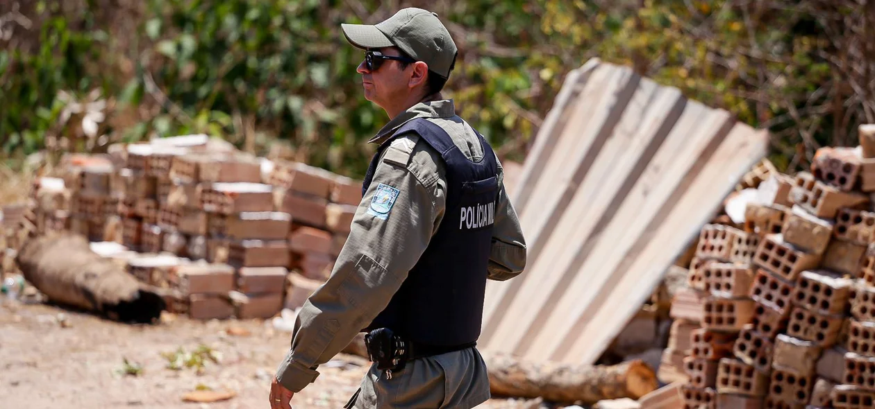 Polícia Militar no local